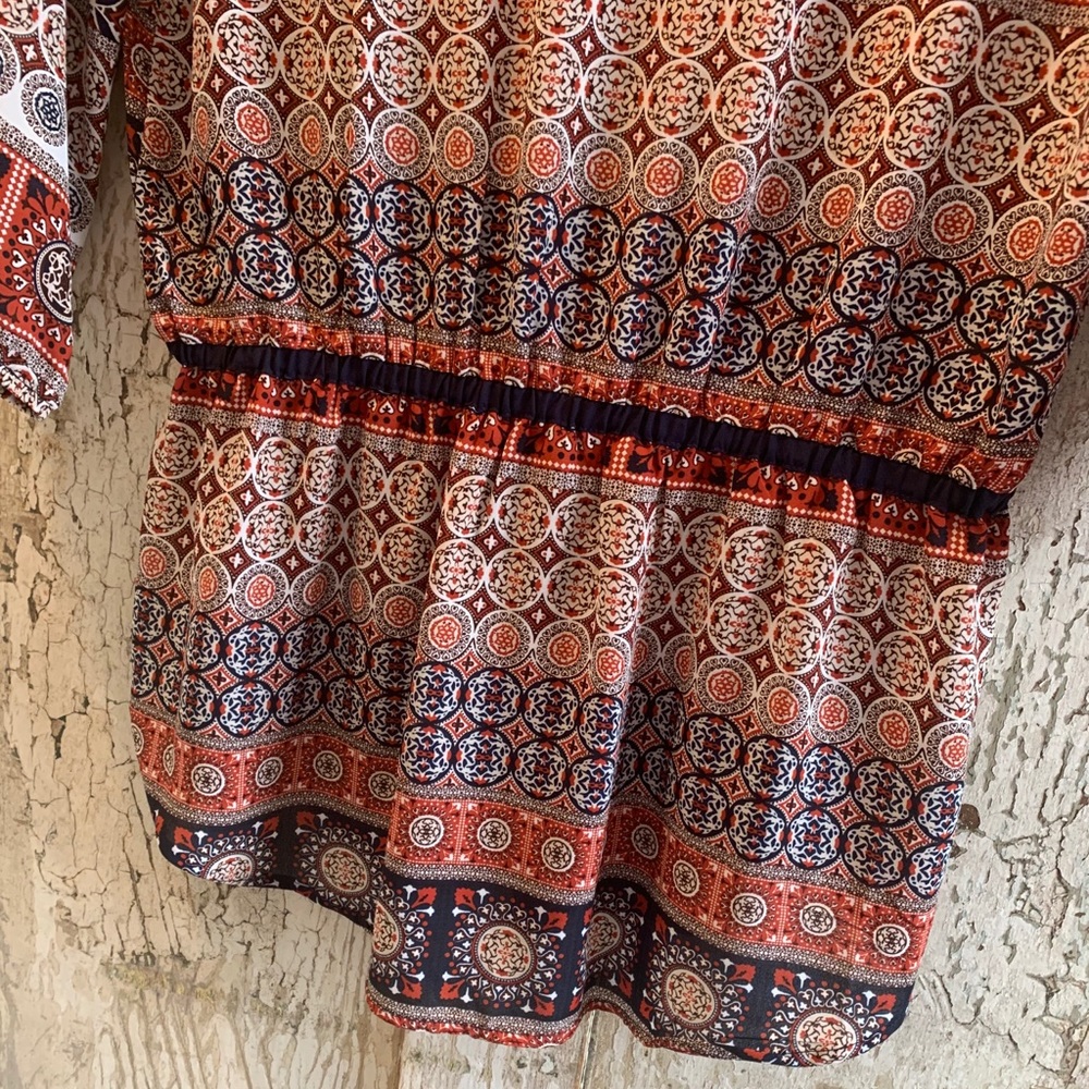 Maurice’s Aztec pattern top - Picture 8 of 9